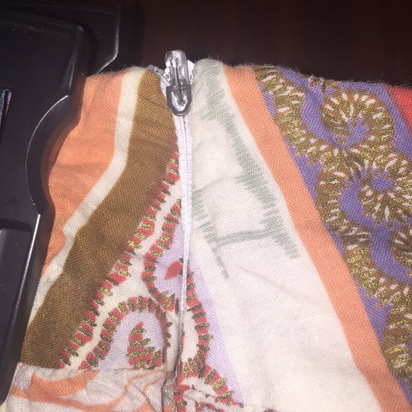 Geometric print dress skirt with side zipper - Picture 3 of 4